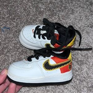 4c nike Air Force 1s